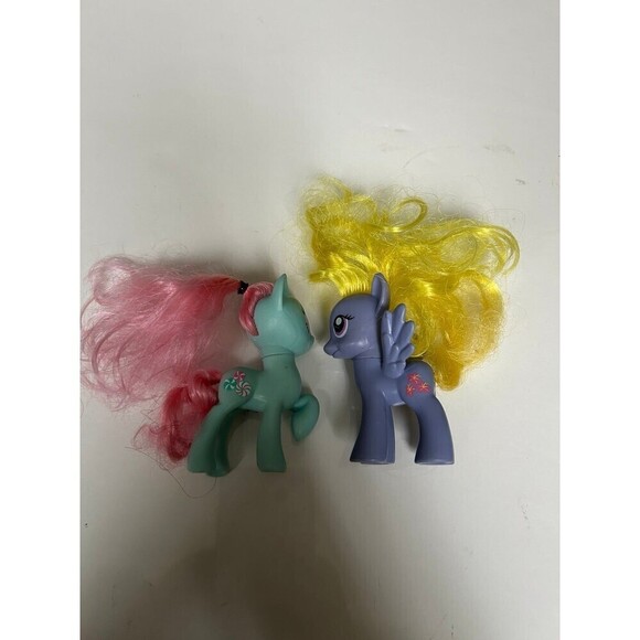 My Little Pony Lily Blossom Magic Pegasus & Minty - Picture 2 of 5